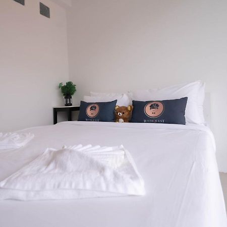 Roomquest Bangkok Sukhumvit 50 エクステリア 写真