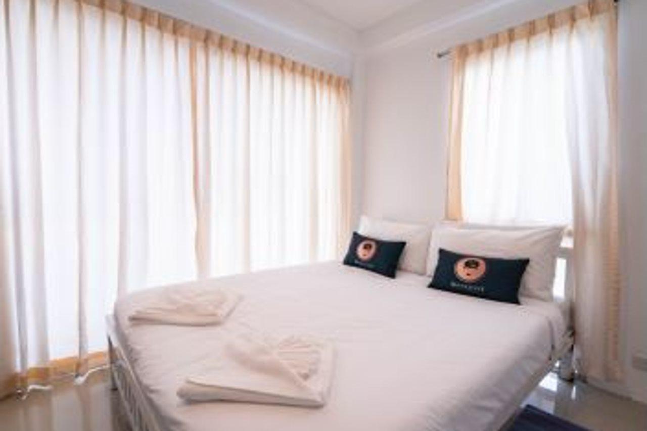 Roomquest Bangkok Sukhumvit 50 エクステリア 写真