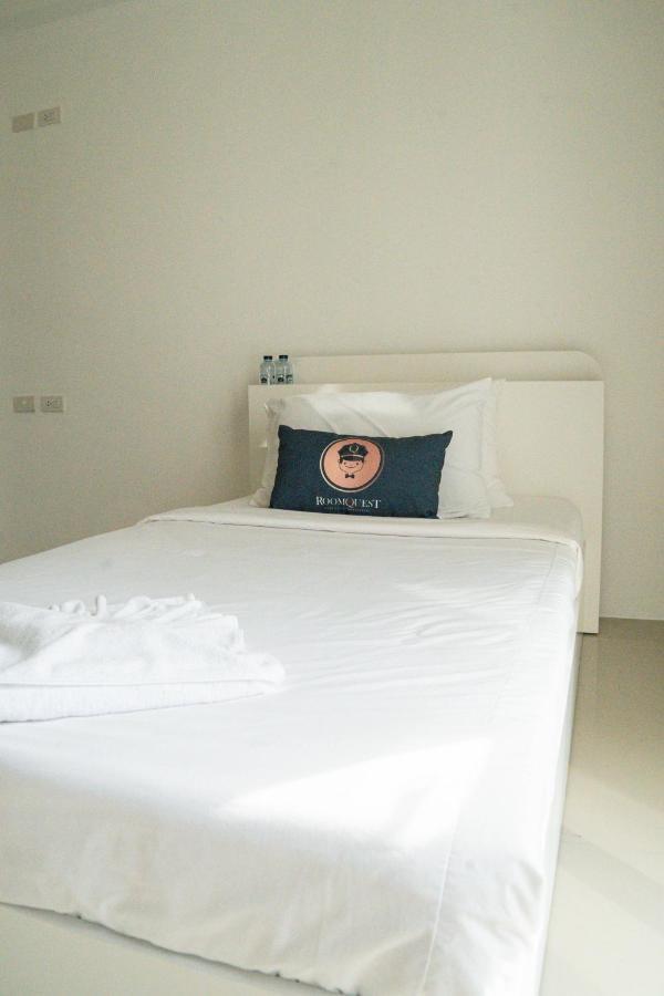 Roomquest Bangkok Sukhumvit 50 エクステリア 写真